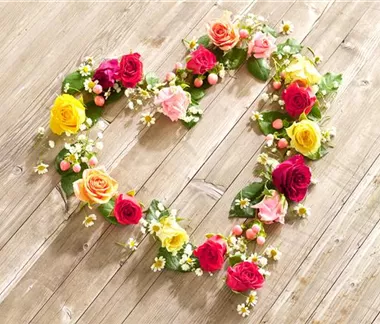 Blumige Deko zum Valentin